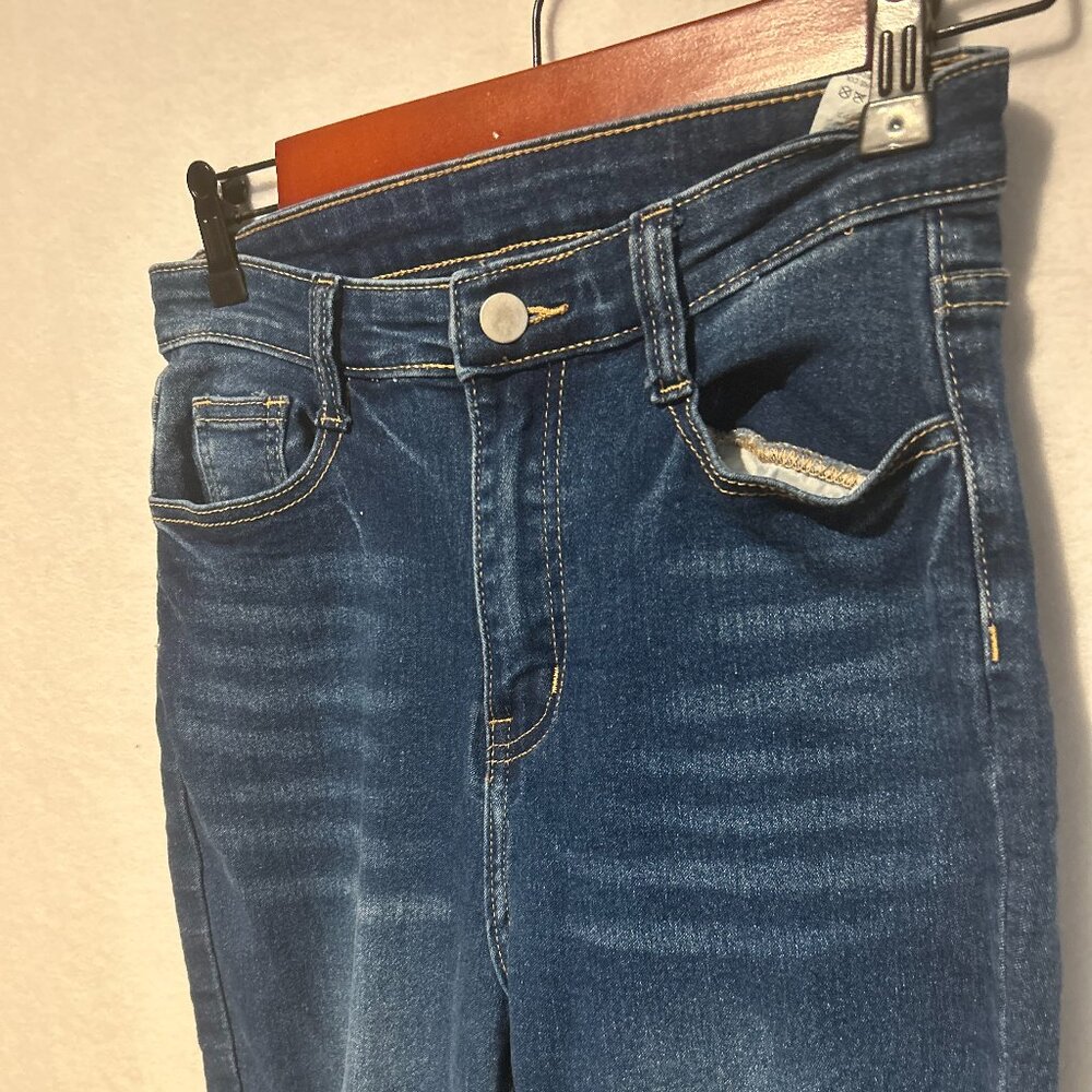 SHEIN Stretchy Dark Jeans